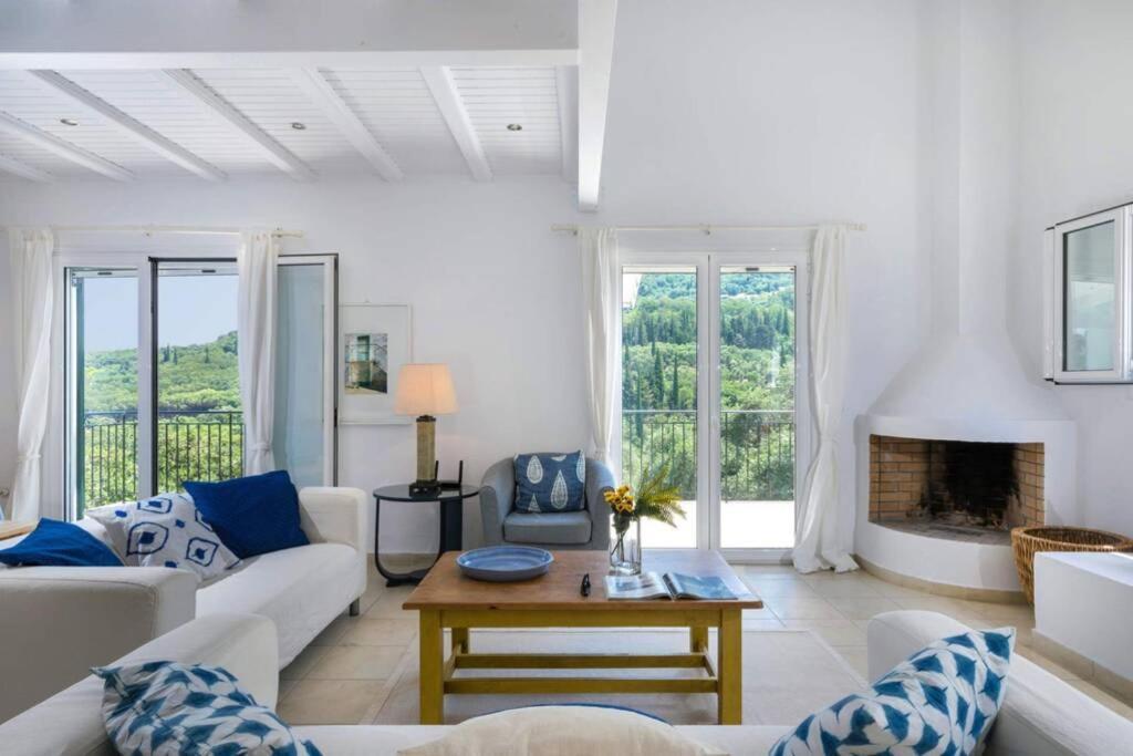 Villa Eleonas Strongyli  Εξωτερικό φωτογραφία