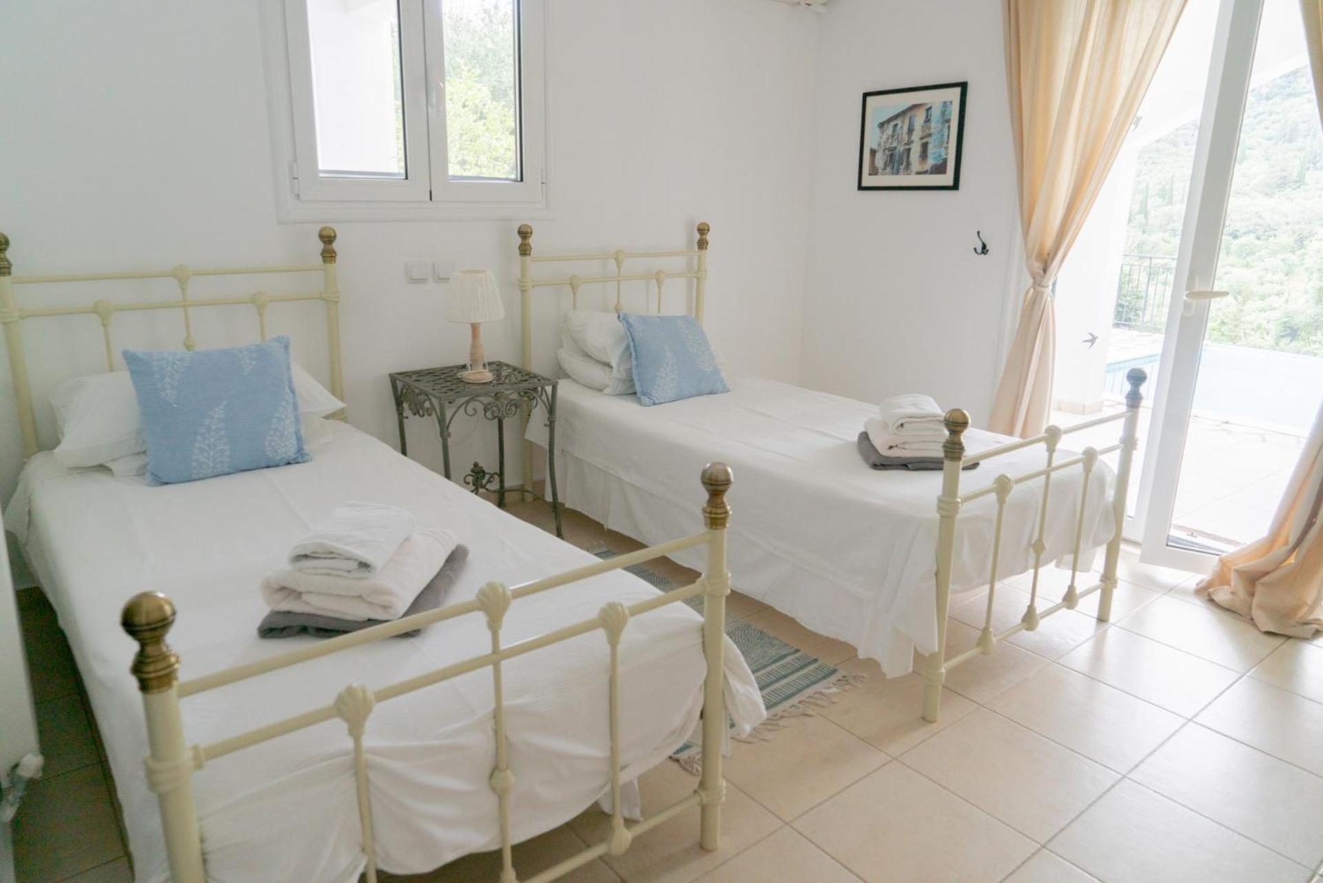 Villa Eleonas Strongyli  Εξωτερικό φωτογραφία